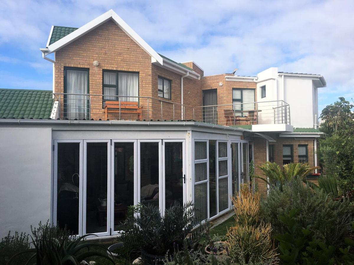 The Sun Catcher Bed & Breakfast Struisbaai Exterior foto